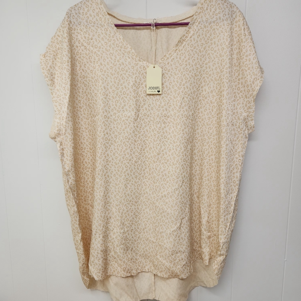 JODIFL Cream Relaxed Blouse with Boxy Fit